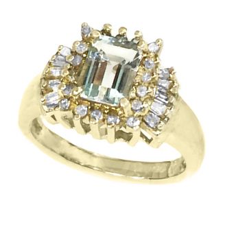 1 CT Aquamarine and Diamond Ring