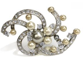 Multi-Pearls Brooch