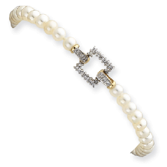 Diamond Clasp Pearl Bracelet
